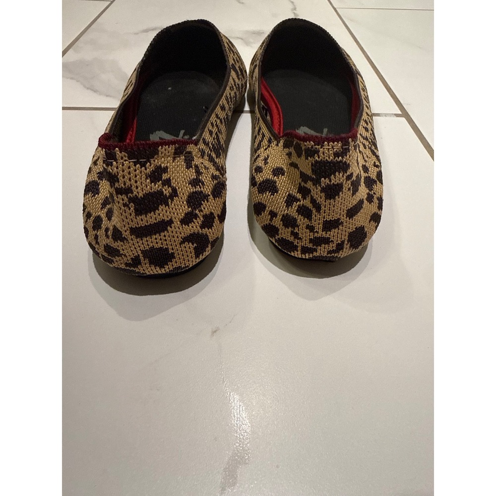 Seven7 Womens Leopard Print Knit Pointed‎ Toe Flats Tan Black Burgundy Trim - Picture 6 of 10